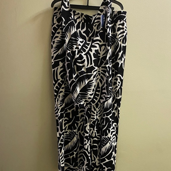 🆕 Rose & Olive Resort• 2 pc set - Picture 2 of 9